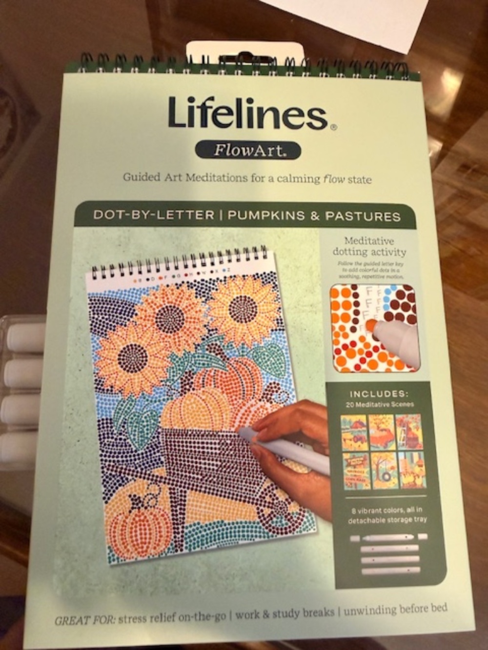 FLOWART dot by letter pattern book